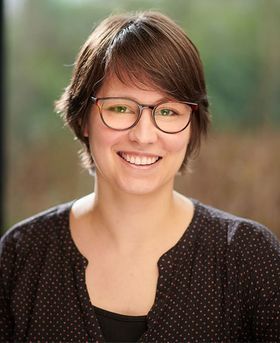 Headshot of Jana Schniete.