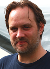 Headshot of Damien Phillips