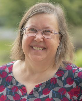 Headshot of Liz Sockett.